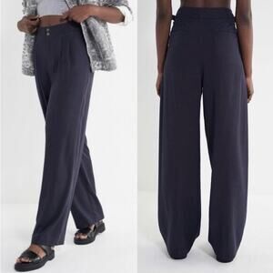 Urban Outfitters‎ Avery High Rise Puddle Pants Pleated Buckle Detail Navy Size 4